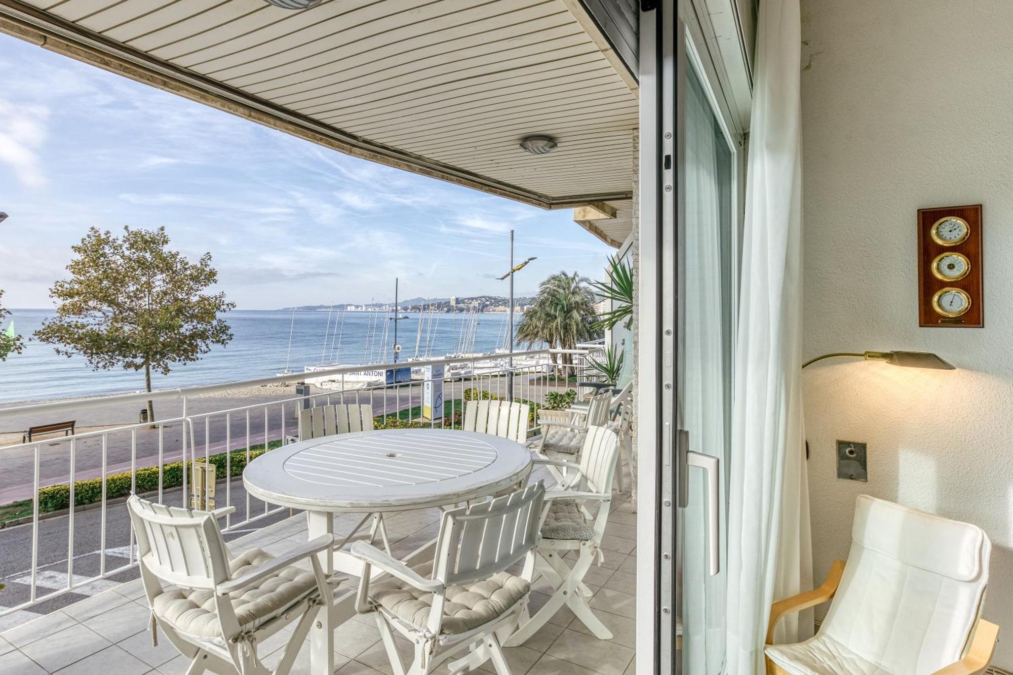 Carrer Del Mar Apartment Palamos Luaran gambar