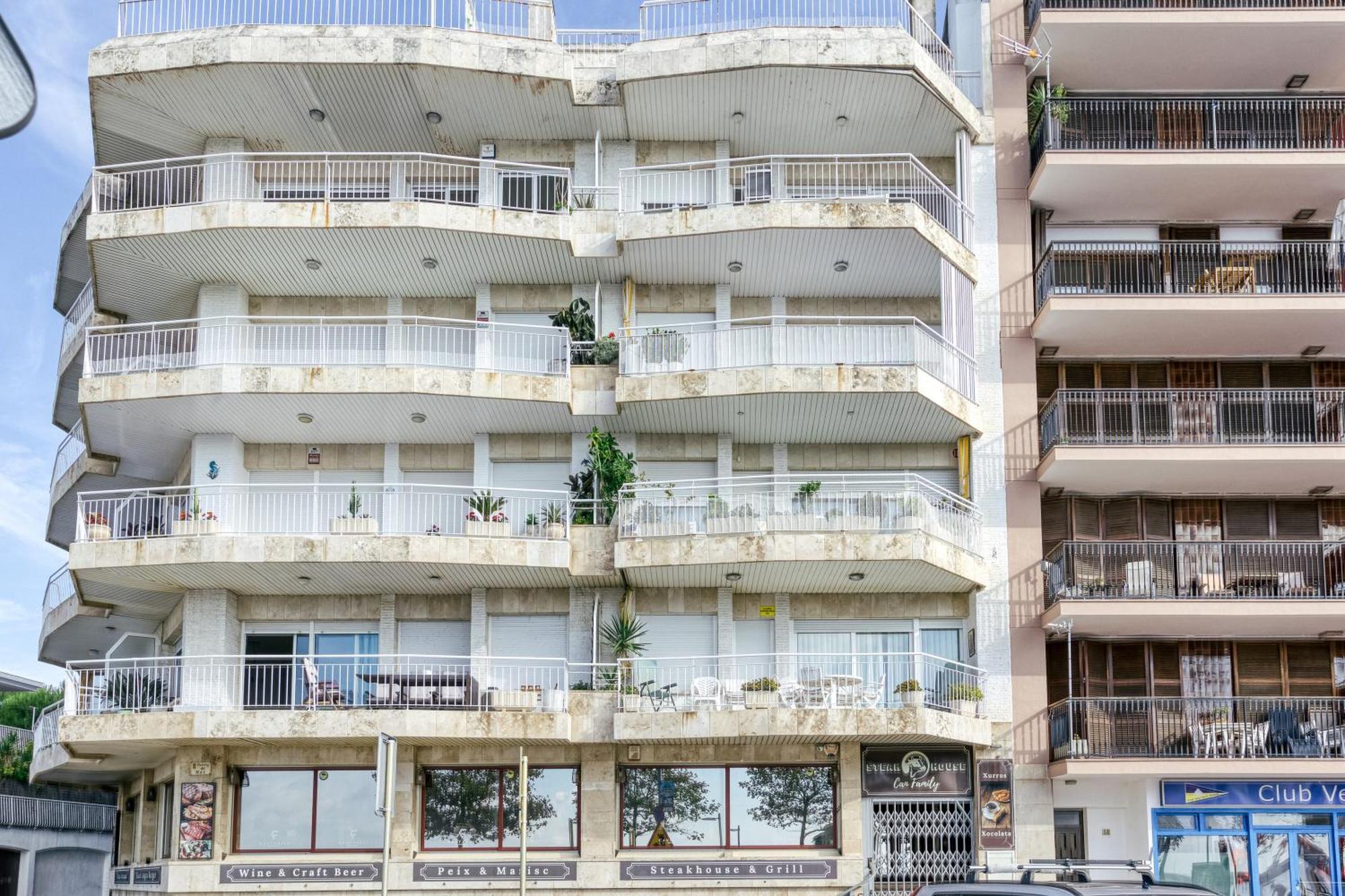 Carrer Del Mar Apartment Palamos Luaran gambar